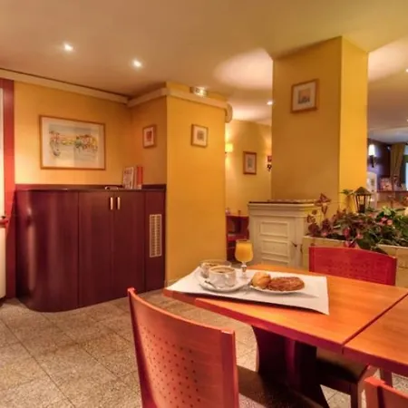 De Opera Hotel 2*