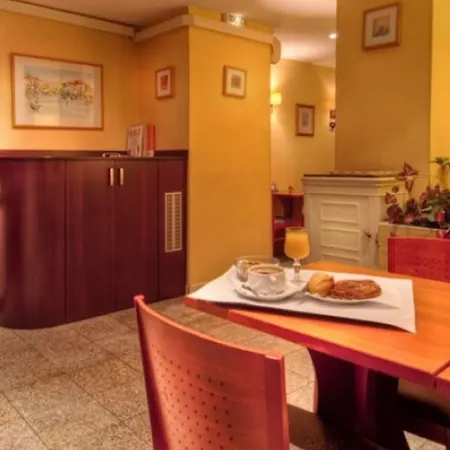 Отель De Opera Париж