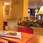 De Opera Hotel 2*